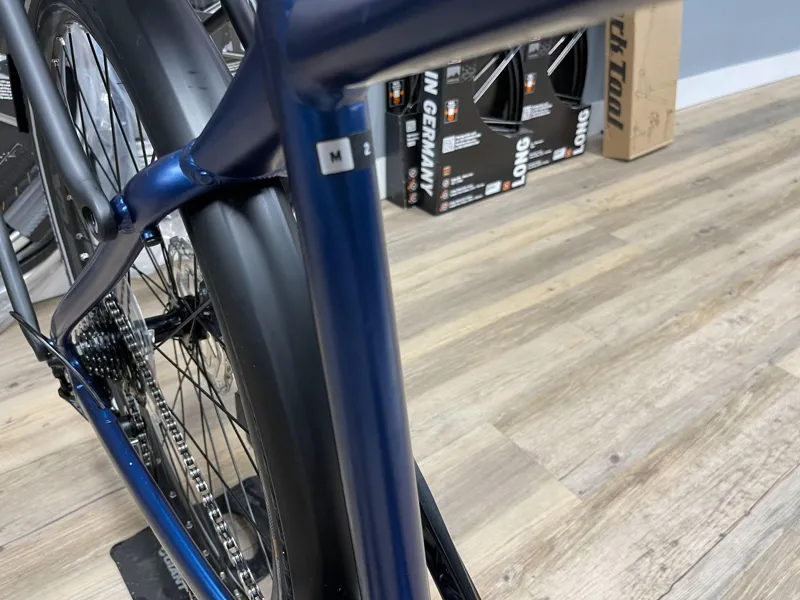 Explore E+ 2 GTS 25km/h M Metallic Navy-1